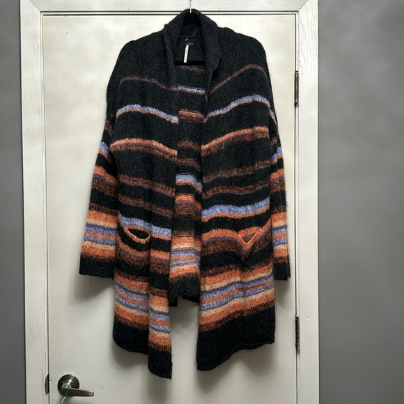 Free People - Picture 2 of 5